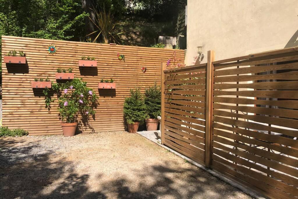 Appartement au calme dans un espace arboré Tourrettes-sur-Loup Exterior foto